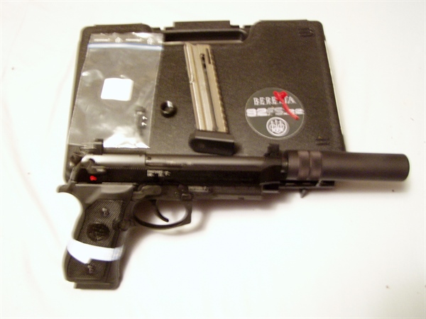 BERTETTA MODEL 92FSR 22LR  IS SUPPRESSOR READY WITH FAKE SUPPRESSOR $ 499.00