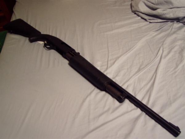 LIGHT NEW MOSSBERG 12 GA 3 INCH CHAMBER 24 INCH SMOOTH BORE BARREL WITH RIFLE SIGHTS$ 375.00