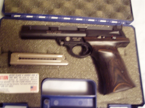 Smith & Wesson LIKE NEW  Model 22A  5.5 INCH BULL BARREL  TARGET SIGHT AND TARGET WOOD GRIPS $ 525.00